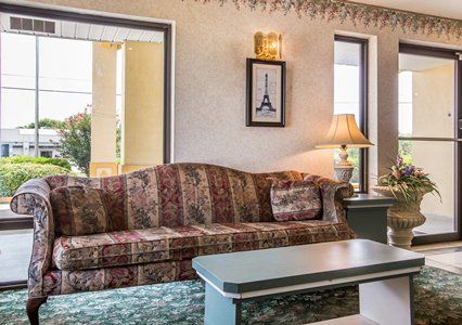Rodeway Inn Montgomery Interiør bilde